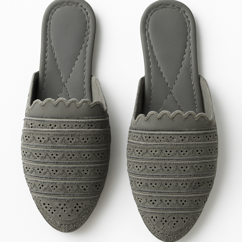 Gray Zardozi Embroidered Jutti